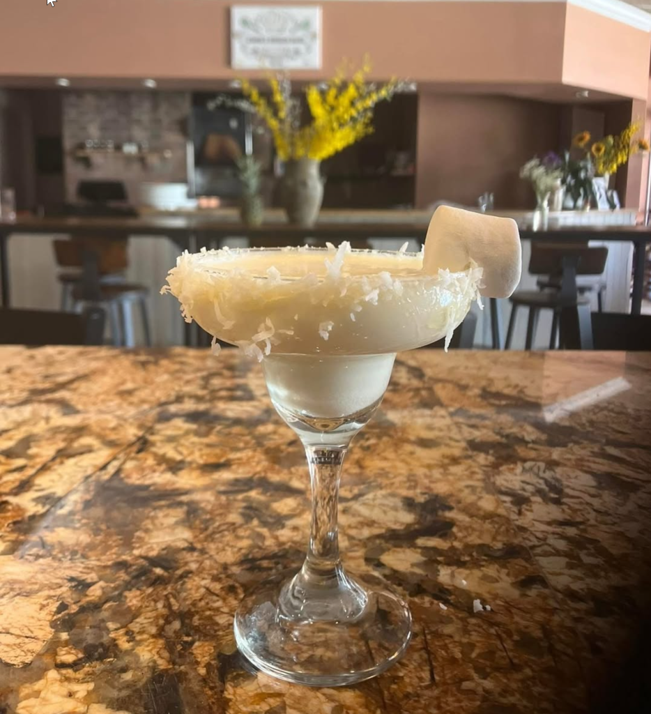 Jeanine's American Bistro Bar DrinK